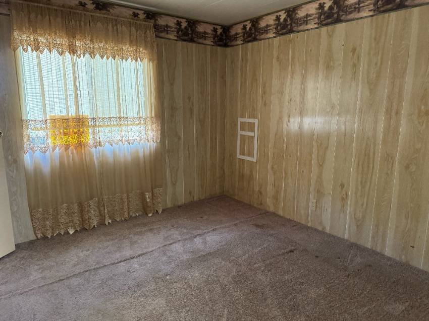 32 Ee Street a Lakeland, FL Mobile or Manufactured Home for Sale